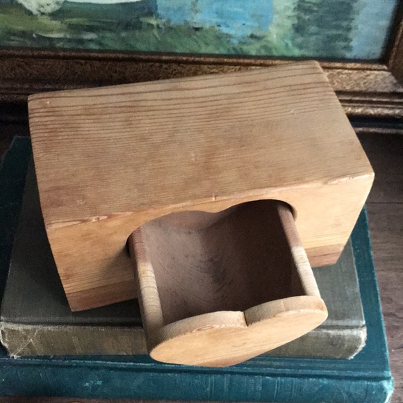 Primitive Wood Heart Trinket Box - Picture 3 of 11